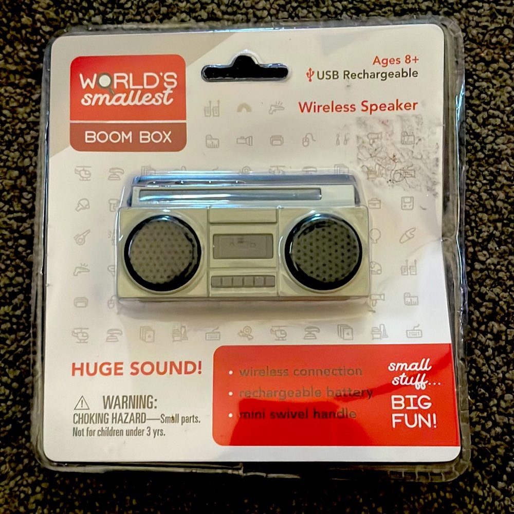 WORLDS SMALLEST BOOM BOX